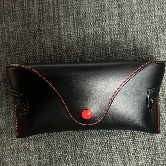 RAY BAN -RB8360M SCUDERIA FERRARI COLLECTION - Picture 8 of 16